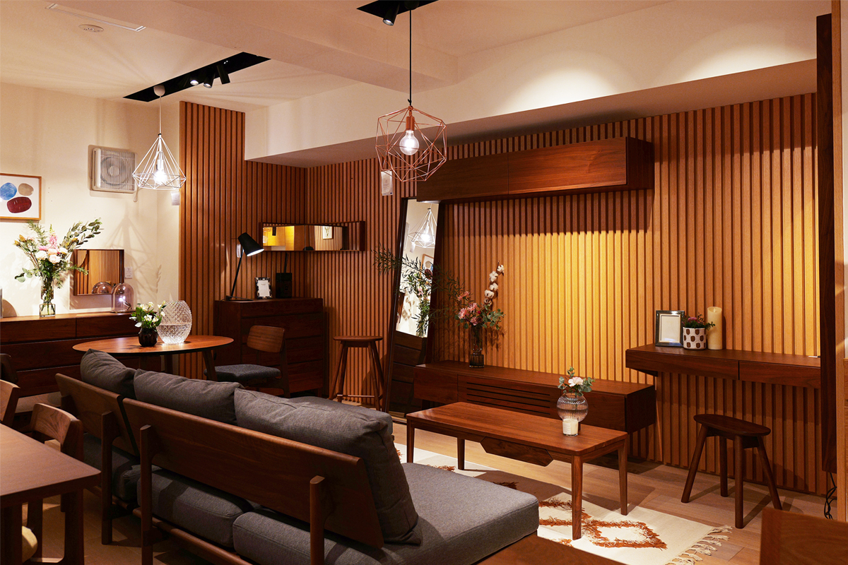 大阪直営店内観